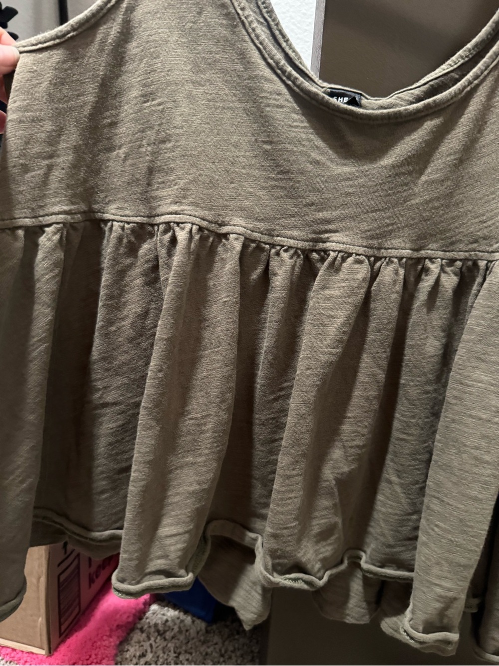 SHEIN tank - Picture 2 of 4